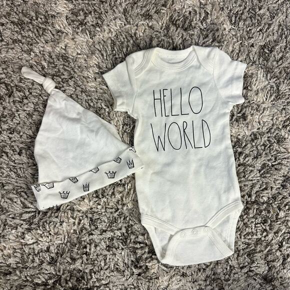 Rae Dunn Hello World Onesie Bodysuit Hat Set Baby Boy Girl 3-6 Months - Picture 1 of 6
